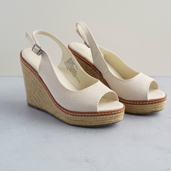 Espadrilles - Picture 2 of 4